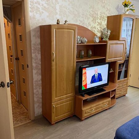 Apartment on Kommunisticheskaya Polazk Exterior foto