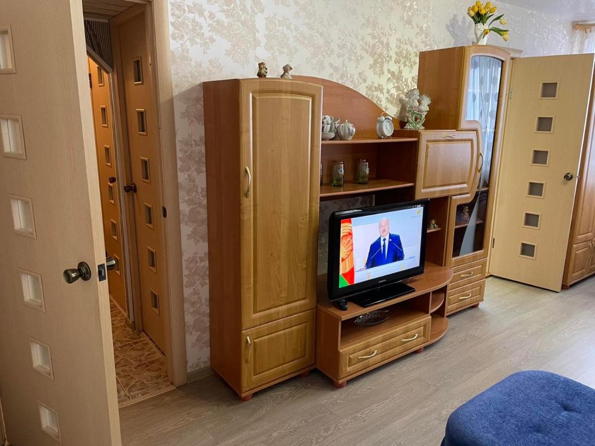 Apartment on Kommunisticheskaya Polazk Exterior foto